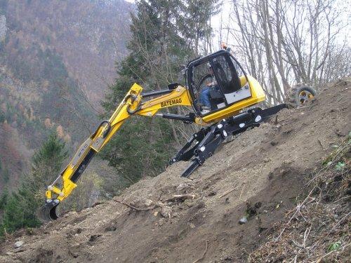 Pelles araignée BATEMAG - 4 à 12 tonnes - Weldox 700/900 - Versions 2WD et 4WD_0