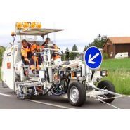 H26-4 - Machine de marquage routier - Hofmann - Débit d’air 1 300 à 2 400 l/min à 7,5 bar - Axe robuste 7 t - Moteur Kubota turbo-diesel 4 cylindres_0