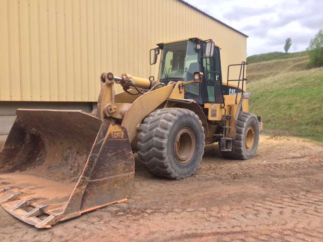 Chargeuse sur pneus caterpillar 966g_0