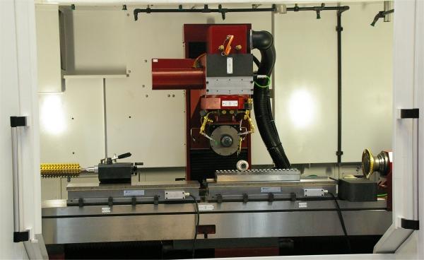 Centre CA8 d'affûtage - fabrication broches plates et cylindriques jusqu'à 2500 mm - polyvalence EasyGrind_0