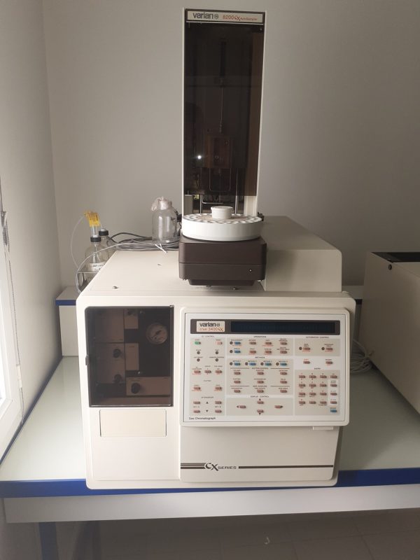 Chromatographe cpg, 8200cx, varians_0
