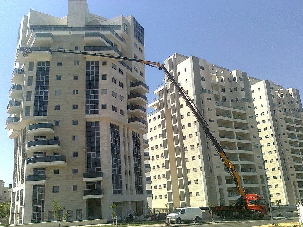 Grue auxiliaire BIG 2655 - Effer - pression 370 bar - distances incroyables et capacité de levage exceptionnelle_0