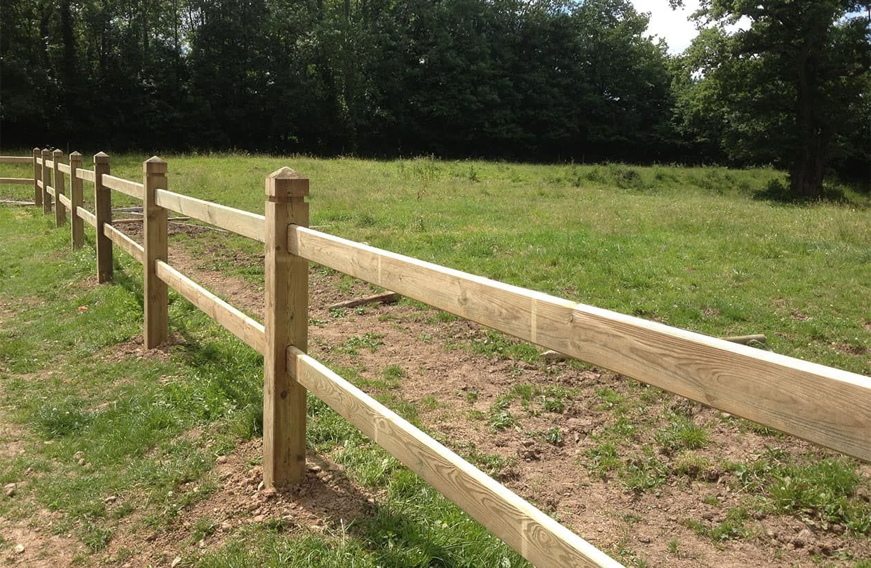 Clôture bois majesté pour chevaux - Horse Stop - 2 lices, 1m30 - Piquets 12 cm - Ref. Bm12200-2_0