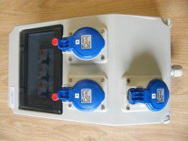 Coffret d'alimentation électrique étanche IP67 - 3 prises - Série éco - 3 disjoncteurs différentiels 30mA 10A ou 16A_0