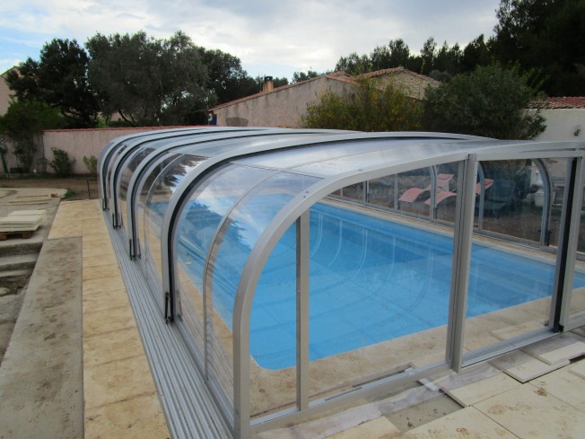 Abri piscine semi-haut télescopique manuel en polycarbonate et aluminium - modèle Prestige 1,79m_1