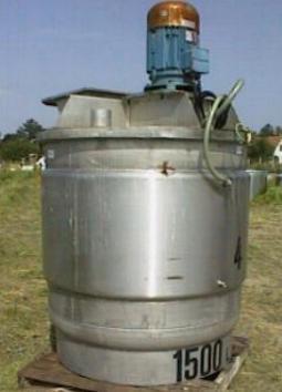 Cuve double enveloppe agitée en inox - 1500 litres d'occasion - sur jupe avec mélange 4 pales_0