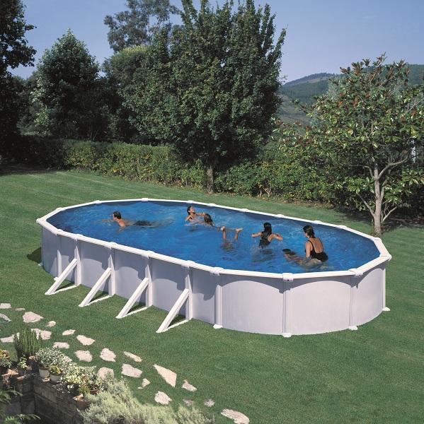 Piscine ovale en acier blanc 8,15m x 4,90m x h: 1,32m - filtration à sable 7m³/h - renforts apparents - liner bleu - échelle de sécurité_0