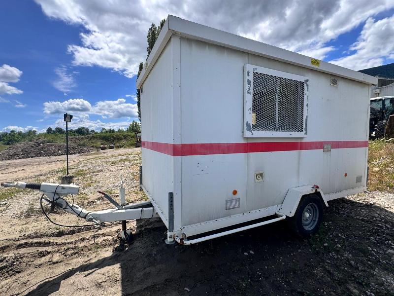 Courant RFLG400 Cabane de chantier sur roues_0