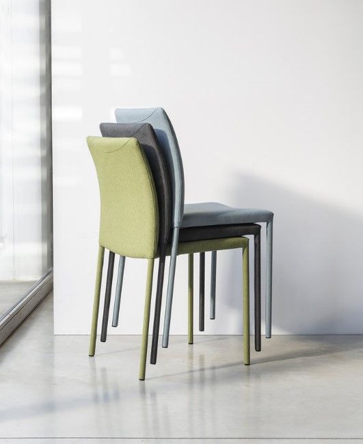 Gaia - chaises empilables - riflessi - avec son dossier flexible_0