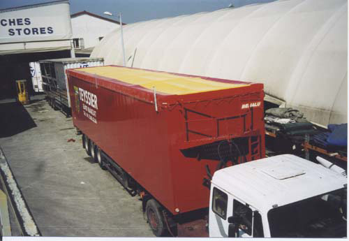 Bâche de toit pour camion - Toit coulissant, fond mouvant et bâche fourgon - Fabrication standard et sur mesure_0
