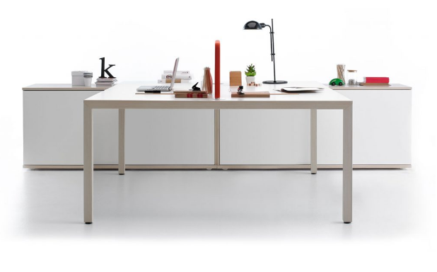 Bureau droit ou courbé - Plateaux de 80 à 200 cm en mélaminé, stratifié ou verre_0