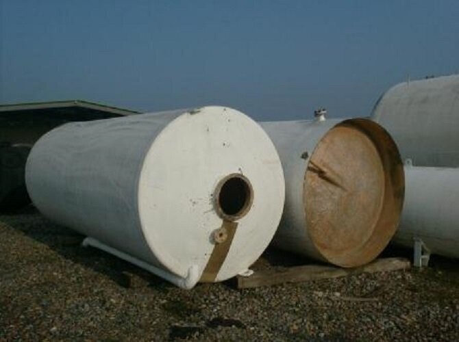 Cuve verticale polyester 10 000 L - réf : W01009803025VI - Dabert-Citernes - diamètre 1.80 m, longueur 4.60 m_0