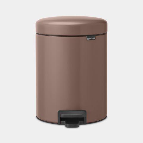 Poubelle à pédale NewIcon 5 litres - Satin Taupe - Brabantia - Couvercle soft-close - Base antidérapante_0