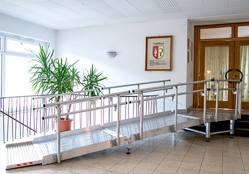 Rampe modulaire pour fauteuil roulant - E-Stahl Limited - système adaptable avec éléments passerelle et plate-forme_0