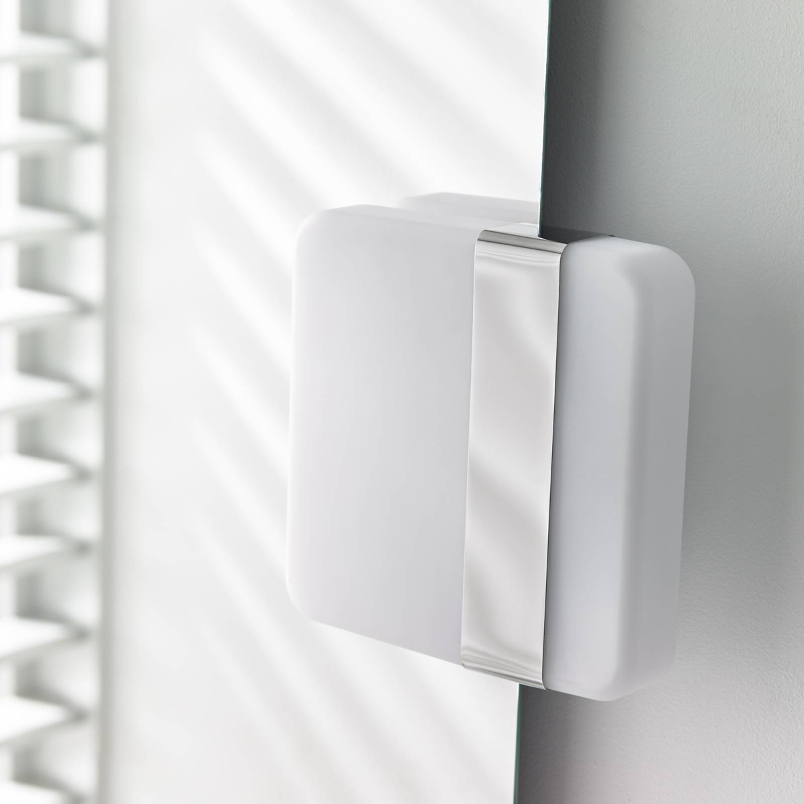 EBIR APPLIQUE LED BECKY AVEC SUBDIVISION ASYMÉTRIQUE