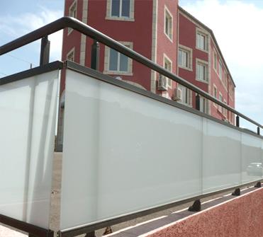 Garde-corps en aluminium pour terrasse ou balcon - profilés à rupture de pont thermique_0