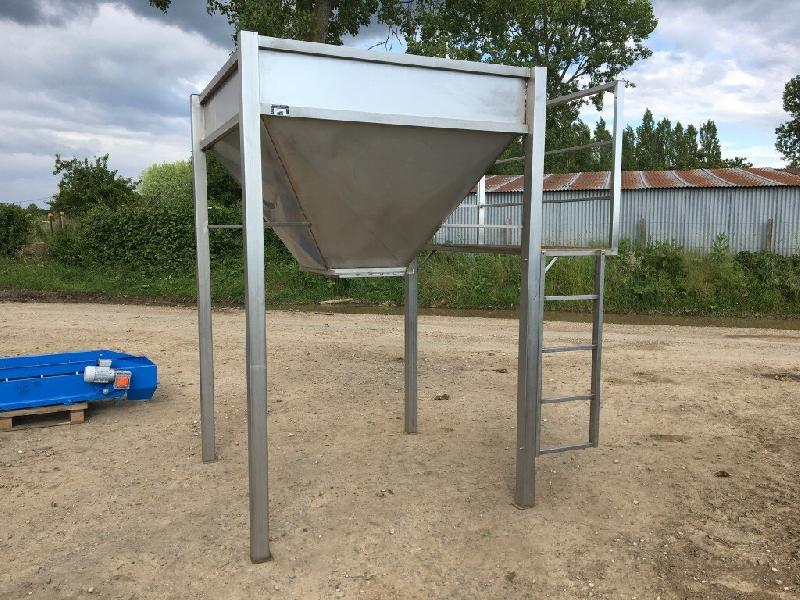 Trémie de stockage NC à trappe EM - Acier inoxydable, 1,3m3, avec passerelle - Occasion_0