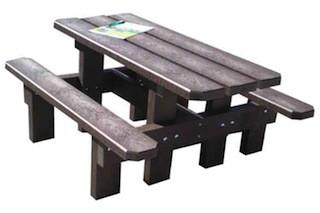 Table de pique-nique pour enfant DMC - en plastique recyclé, résistante et écologique_0