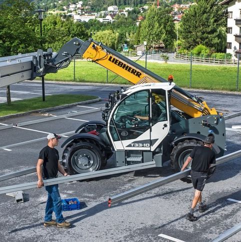 T 33-10 - Chariot télescopique 100 kW / 136 PS - Hauteur de levage 9 747 mm - Charge maximale 3 300 kg_0