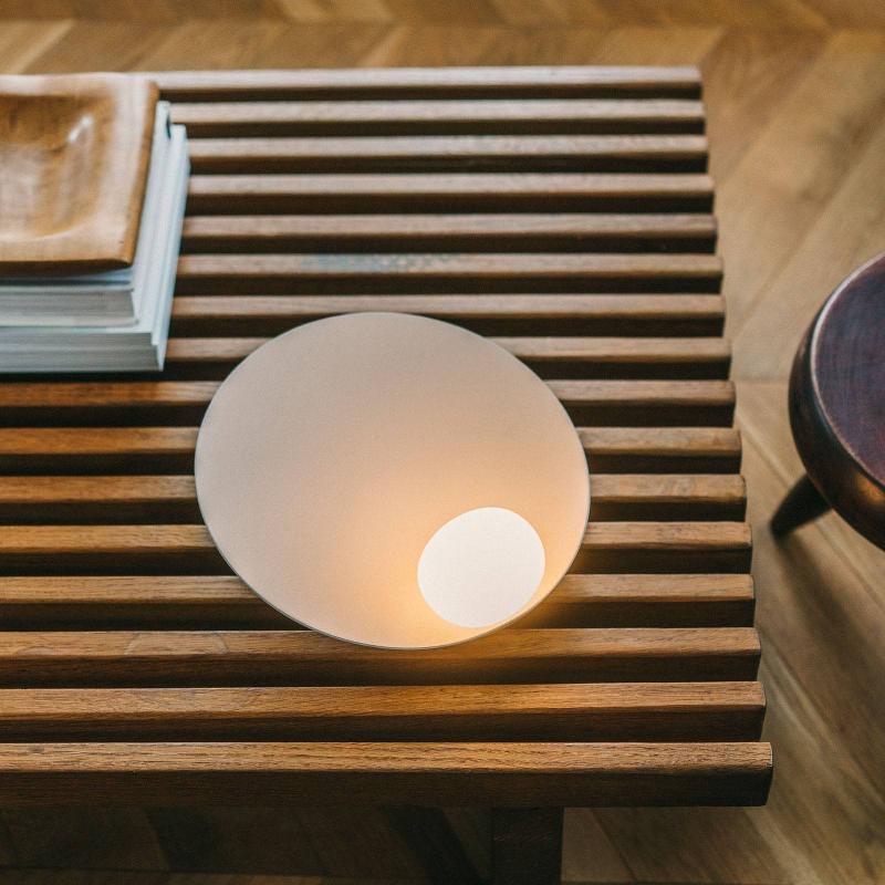 VIBIA MUSA 7404 LAMPE À POSER AVEC BATTERIE, TAUPE