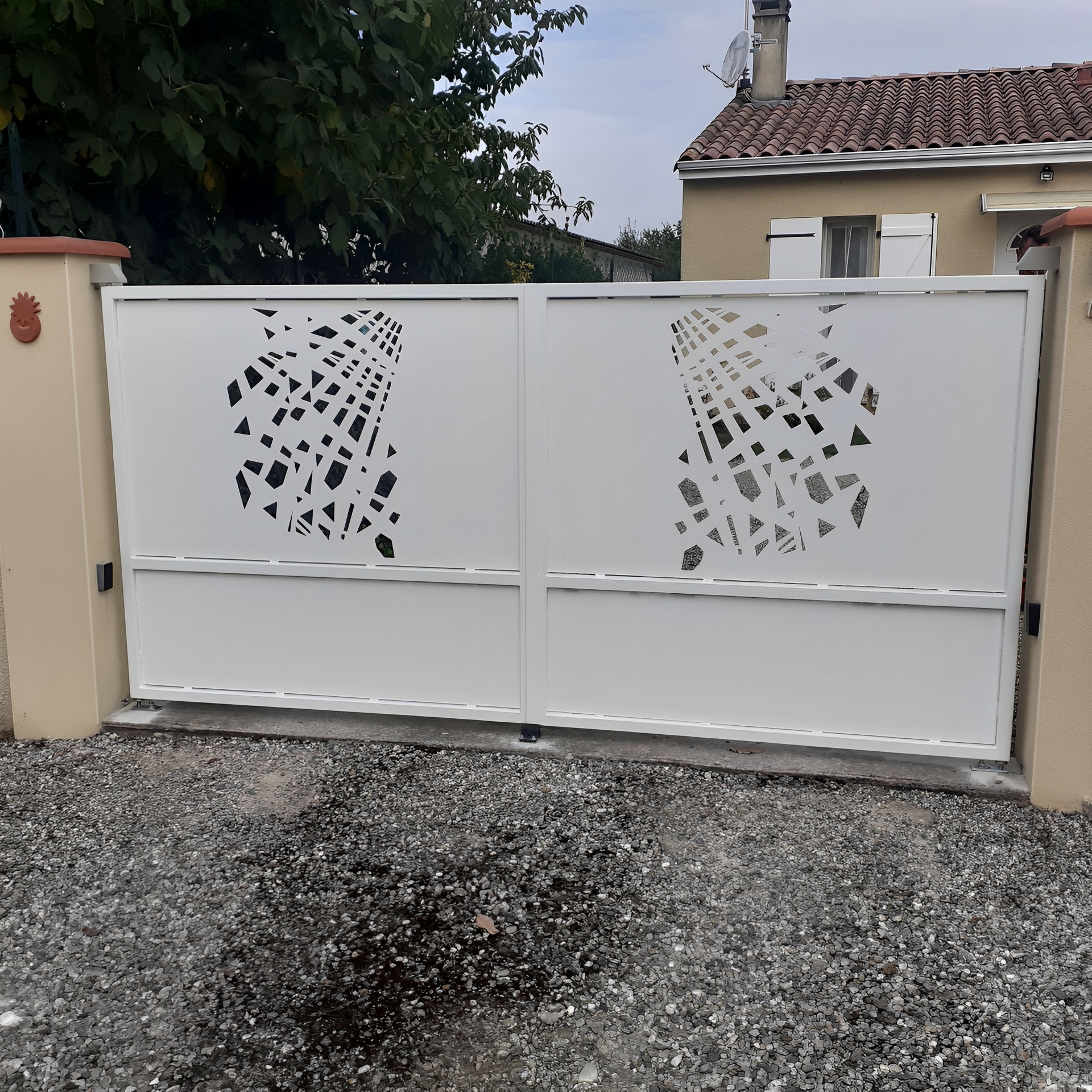 Portail battant métallique - acier thermolaqué - 3m x 1,5m - motif personnalisable_0