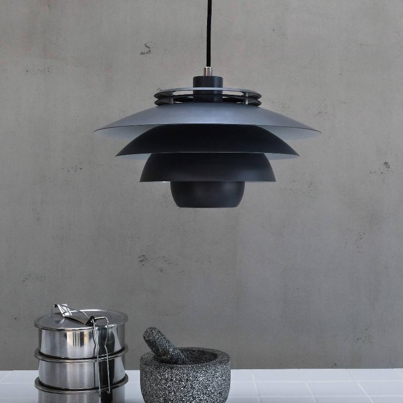 DYBERG LARSEN EJKA SUSPENSION, GRIS FONCÉ