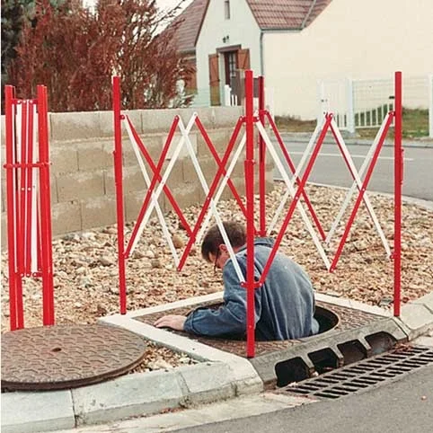 Barrière de regard extensible pliable en acier_0