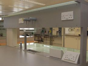 Paillasse de laboratoire double avec pieds en C, en H ou avec meuble à structure porteuse_0