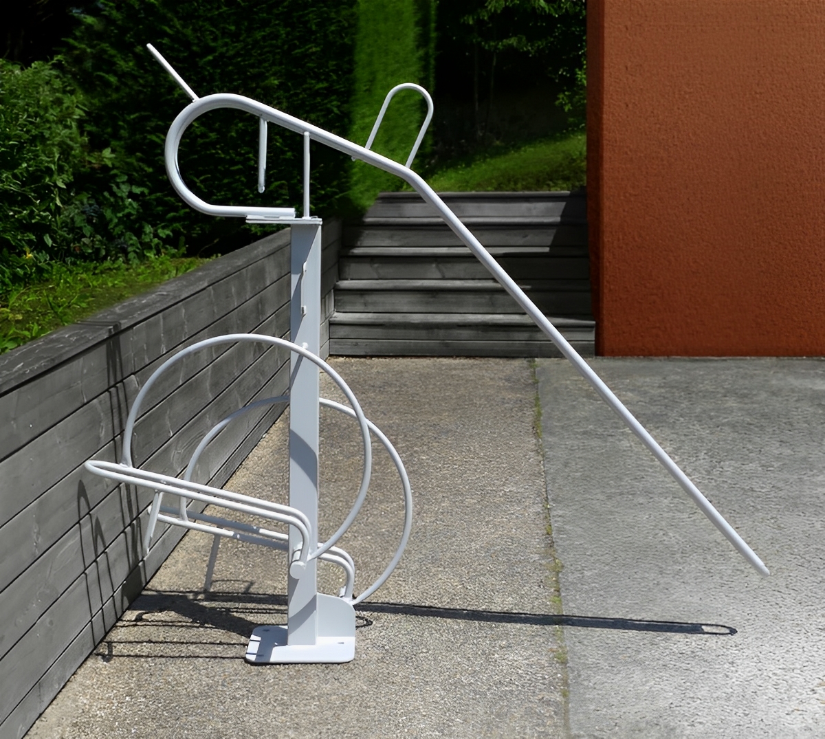 Support compact pour vélos avec gain de place