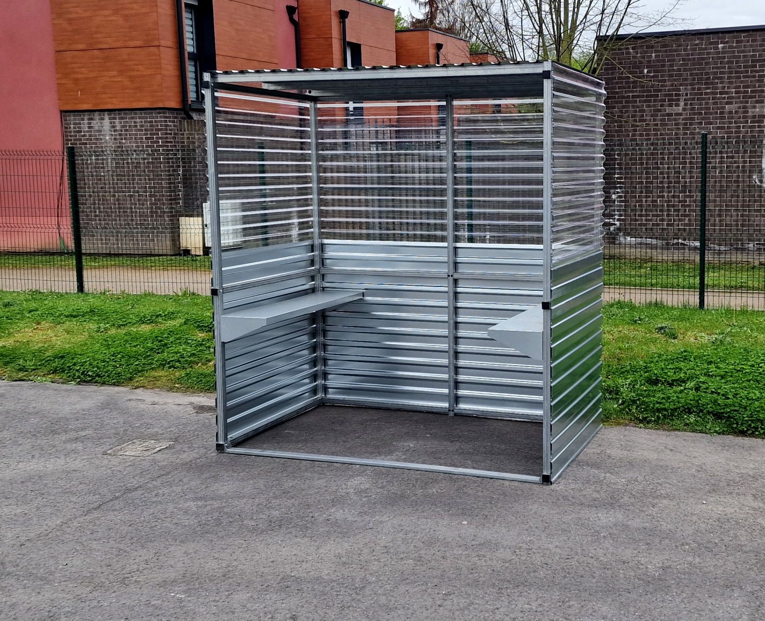 Abri Multi-Usages_0