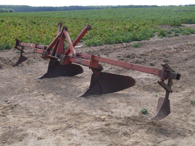 Butteuse agricole NC - Formeuse de billons en occasion - Largeur 1m75 - 2 socs traceurs_0