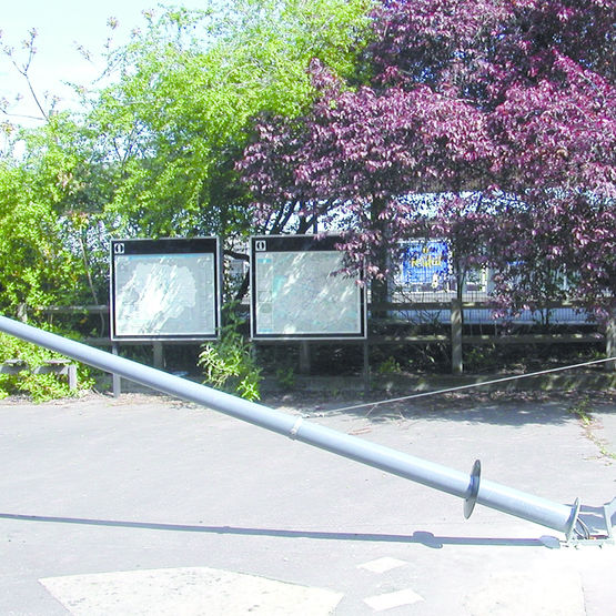 Mât d'éclairage public en composite avec système de platine basculante - Hauteur 5m_0
