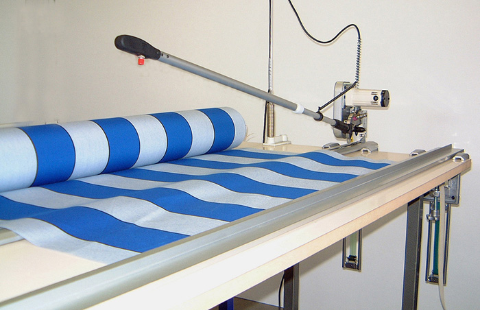 Table de découpe pour tissu - Coupe en bout manuelle - Modèle 1850 M - SODIFA_0