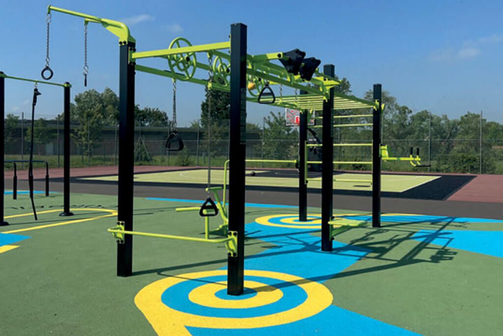Aire de fitness extérieure sur mesure – Agrès de cardio, renforcement, mobilité et équilibre_0