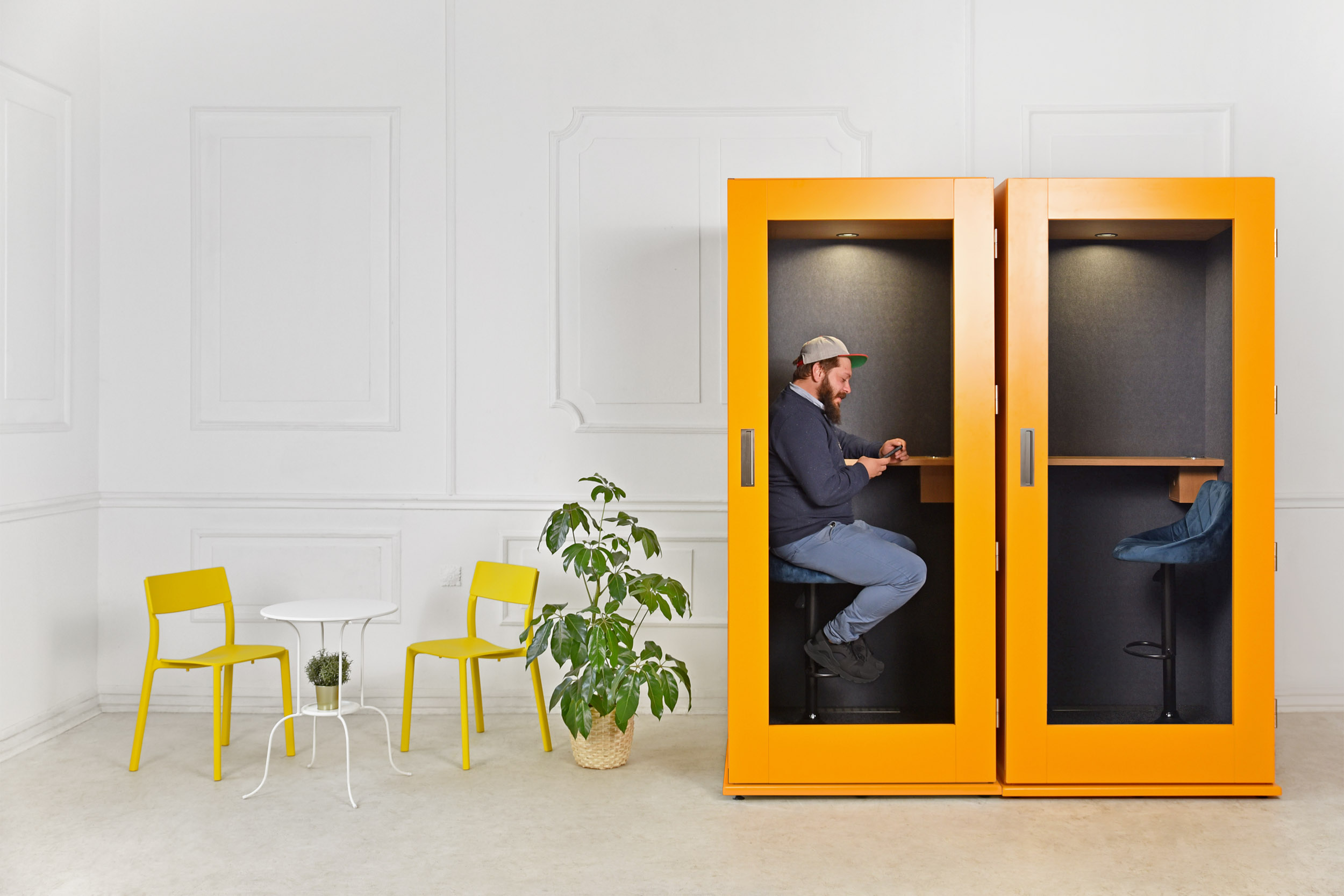 Cabine acoustique Meavo - Personnalisable avec +1000 couleurs et finition en chêne véritable_0