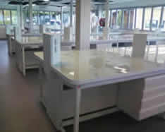 Paillasse de laboratoire centrale simple - sans séparation pour utilisation complète de la surface - Equip Labo_0