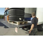 Hayon élévateur ZAHD 150/200 - HIAB Zepro - Levage 1500 à 2000 kg - Bras jusqu'à 1710 mm_0