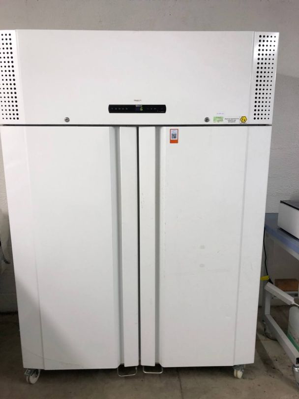 Réfrigérateur antidéflagrant d'occasion de laboratoire médical - bioplus er1400 gram_0