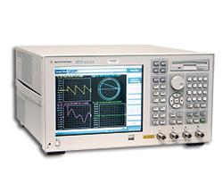 Analyseur de réseau vectoriel Keysight/Agilent E5071B/P2 - 4 ports - 300KHz à 8.5GHz - Écran TFT couleur 10,4''_0