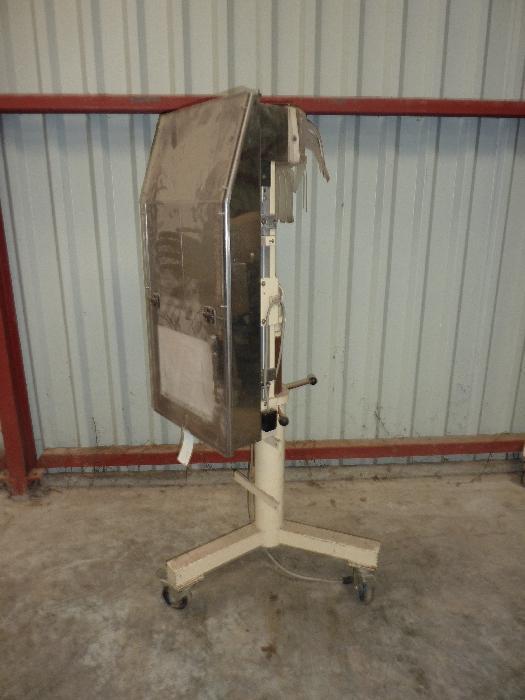 Tapis élévateur d'occasion - vitesse variable électronique - ADMV avec tampon de stockage et hauteur réglable_0