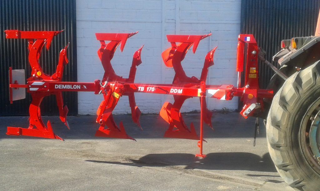 Charrue robuste TB 170 & TB 175 avec sécurité par boulon de traction