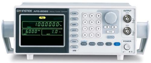 GÉNÉRATEUR DE FONCTIONS DDS ET ARBITRAIRE, 1 VOIE 5MHZ