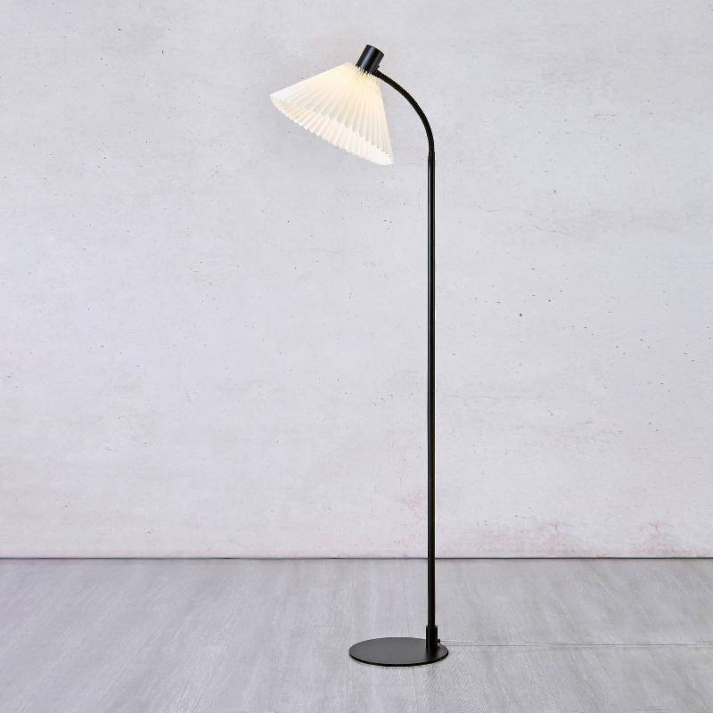 MARKSLÖJD LAMPE SUR PIED TEXTILE MIRA, NOIR