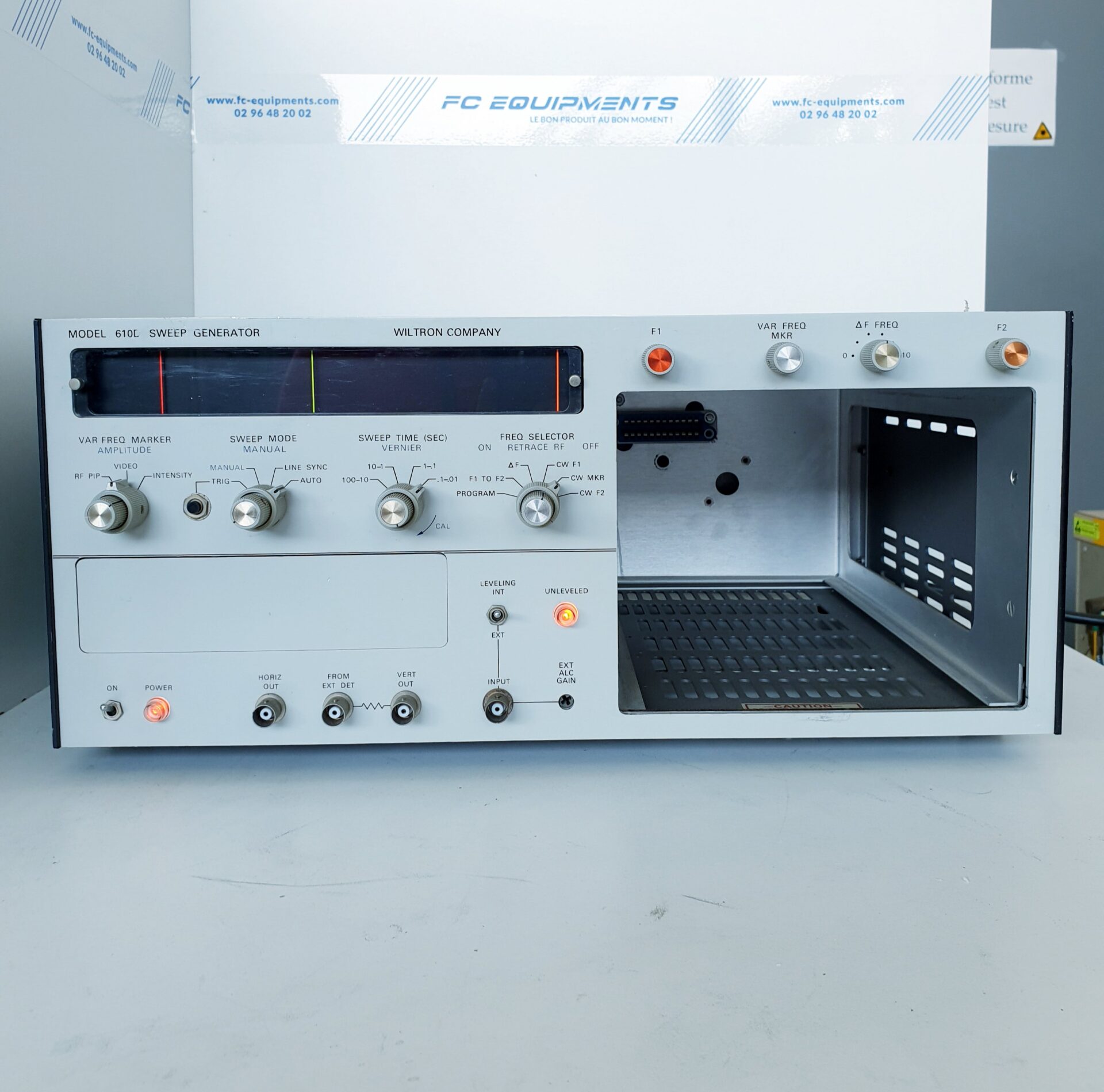 610D - Châssis pour oscillateur à balayage Anritsu (Wiltron) - Accessoires de mesures électriques_0