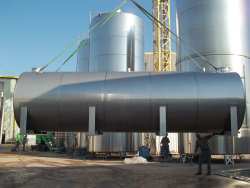 Cuve horizontale sur berces - stockage et vinification_0