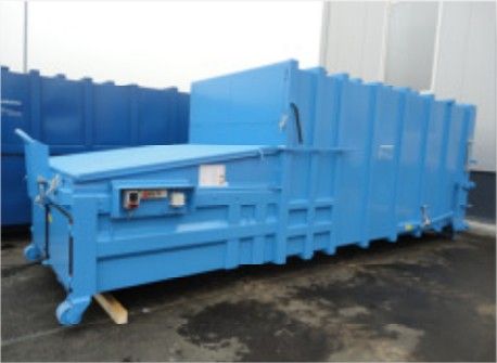 Benne autocompactante pour déchets encombrants_0