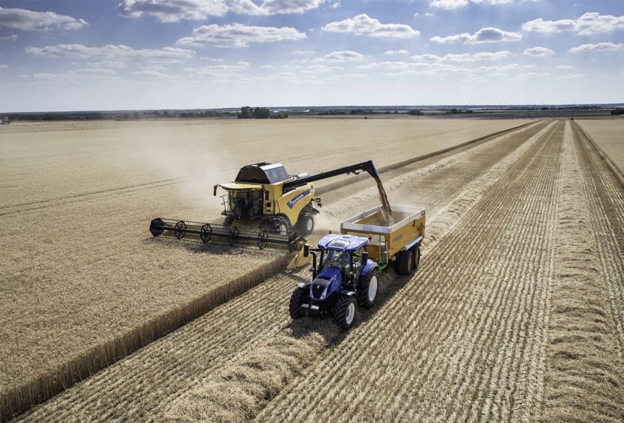 Cx8.90 moissonneuse batteuse - new holland - trémie (l) 12 500_0