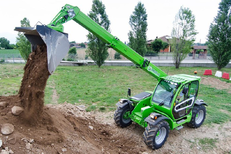 Chariot télescopique Merlo Turbofarmer 42.7 - 100 kW - Hauteur de levage 7,1 m - Capacité 4200 kg_0