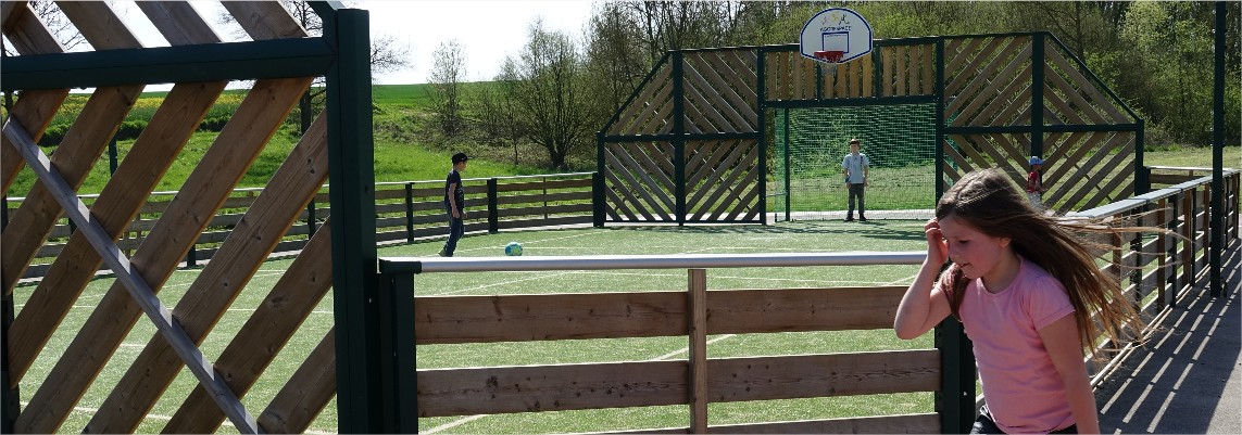 Terrain multisports Classic - aluminium & bois - écoconception Agorespace_0