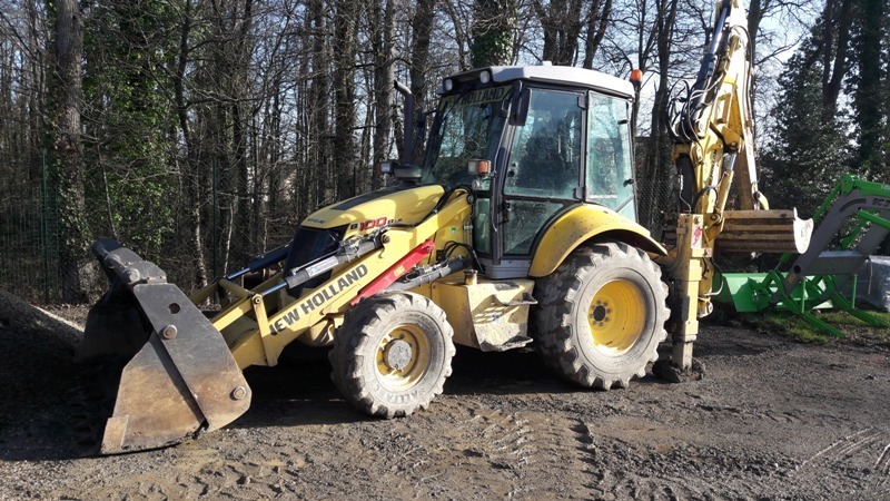 Tractopelle new holland b 100 ban_0